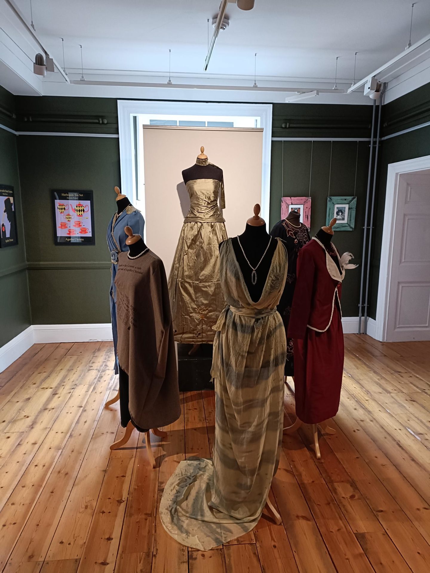 UCSD Students work at Agatha Christie Dressed to Kill exhibition